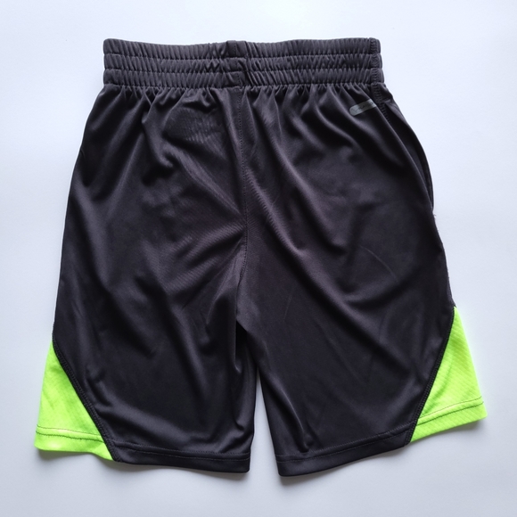 Kids Boys Size 5/6 Shorts - Picture 4 of 10